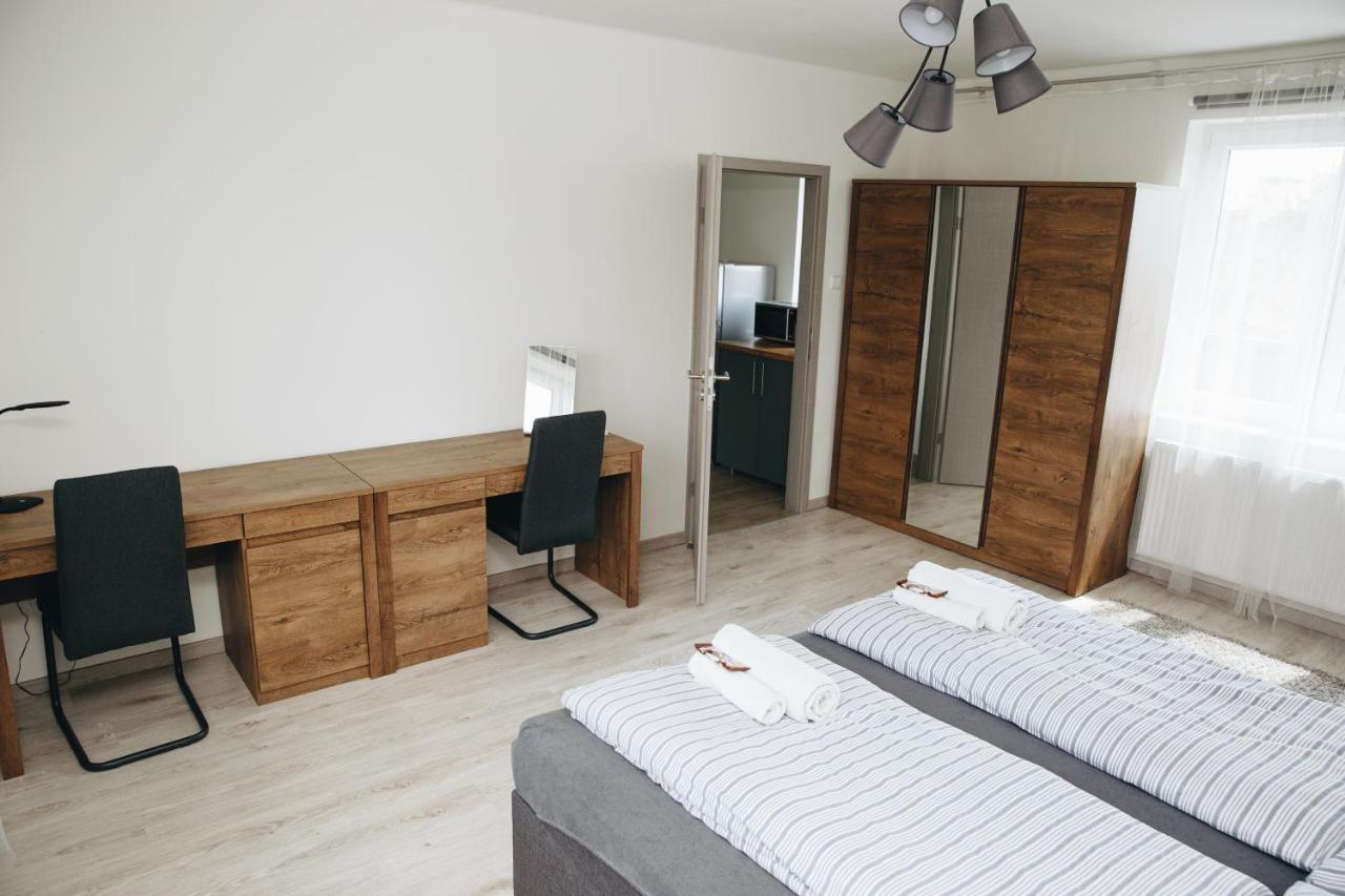 Alisa Apartments Kostomlaty nad Labem Kültér fotó