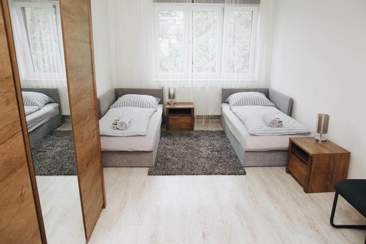 Alisa Apartments Kostomlaty nad Labem Kültér fotó